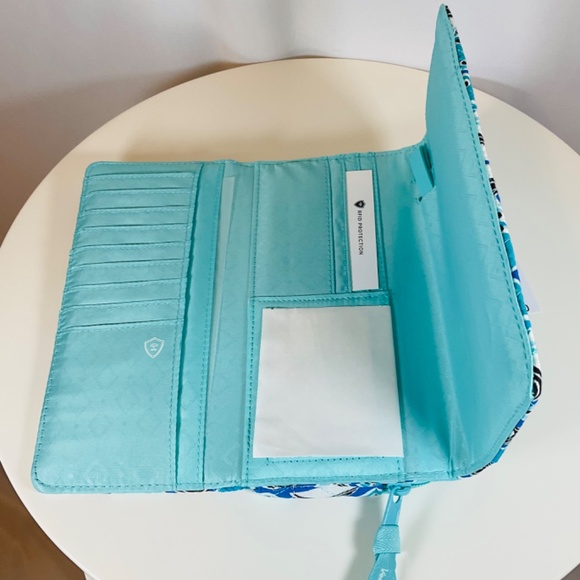 🐠Vera Bradley Wallet Crossbody Wristlet Beach Go Fish Blue Spring Break - Picture 3 of 5